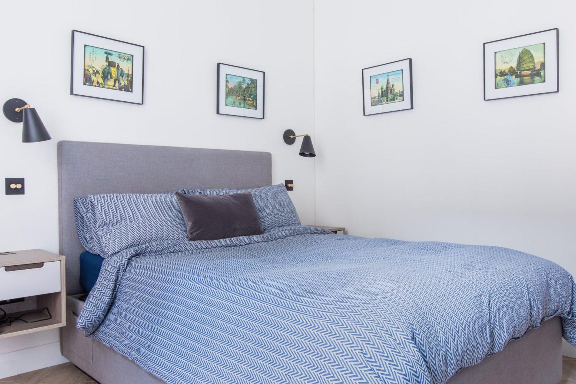 Modern Apartment & Rooms At Charing Cross Лондон Экстерьер фото